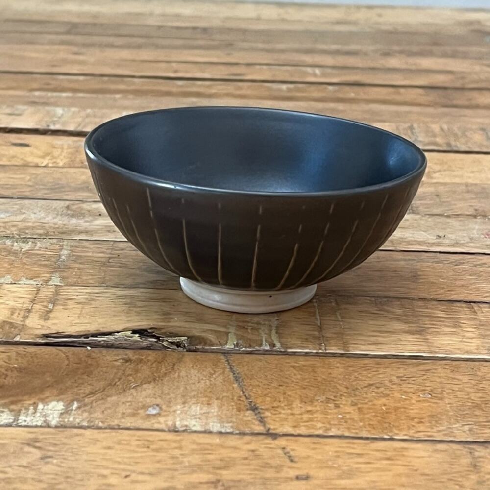 World Market Rice Bowl 4.5 in Stoneware Black w/ Lines Matte